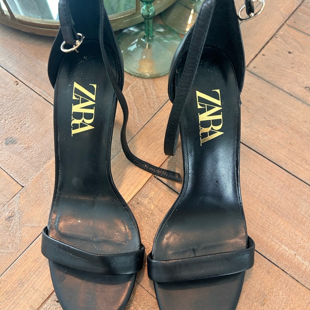 Zara Black Strappy Open-Toe Heeled Sandals